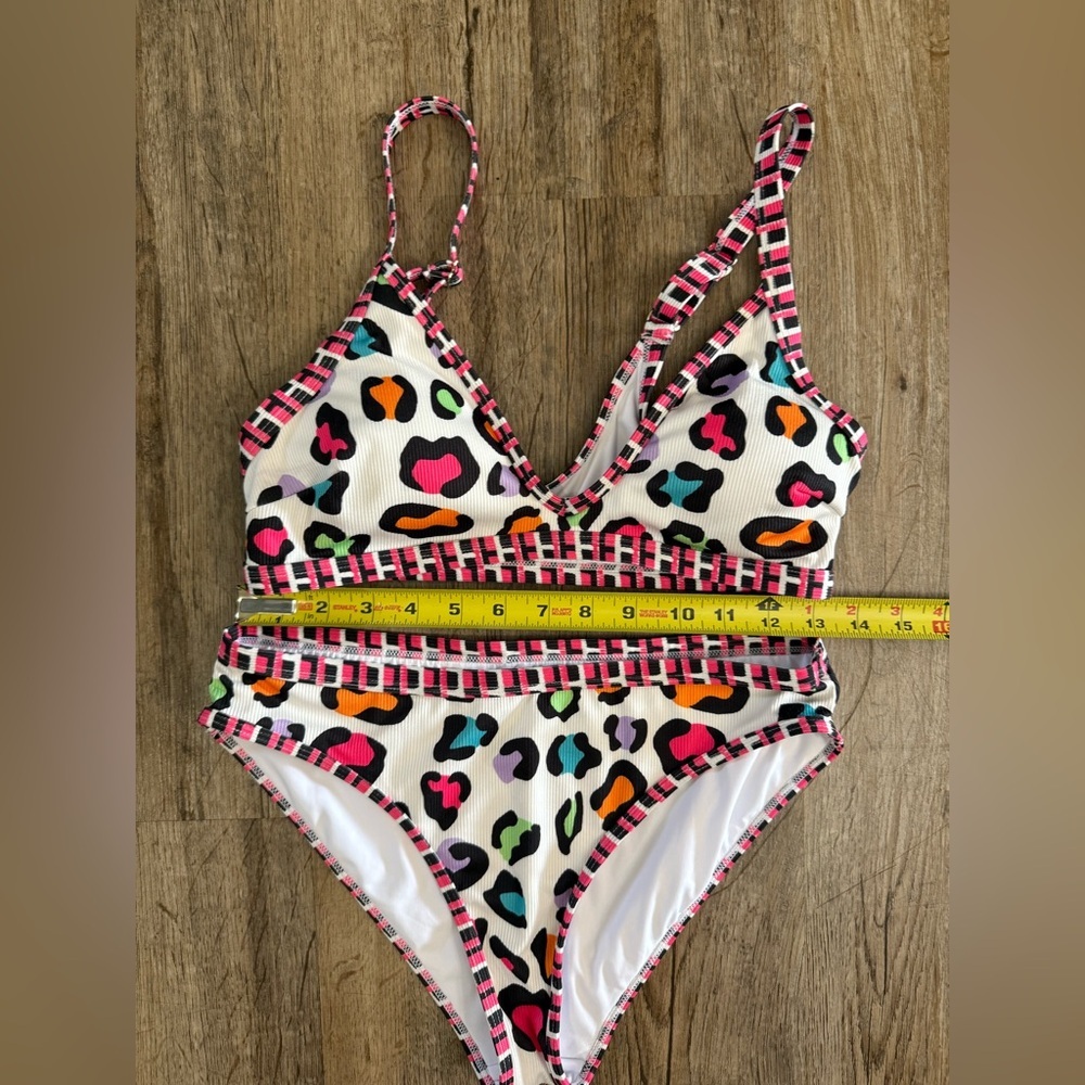 Cupshe • Multicolored Leopard Print Bikini - Picture 4 of 8